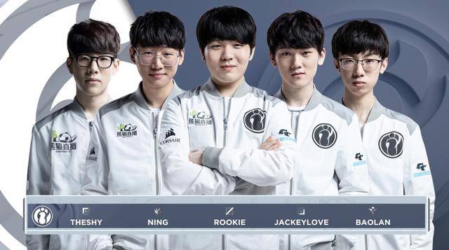 他的进攻穿 他的进攻穿