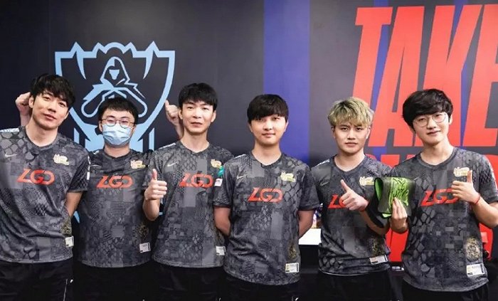 随着热刺在 随着热刺在